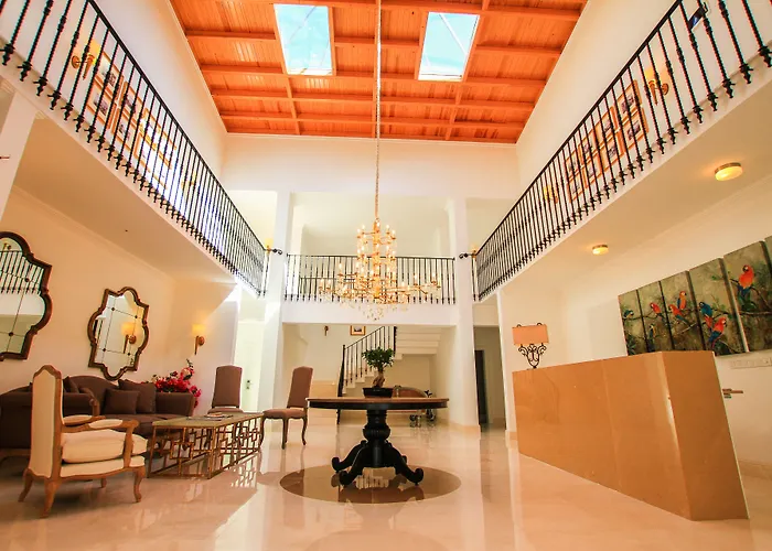 Palm Bay Szálloda 3*