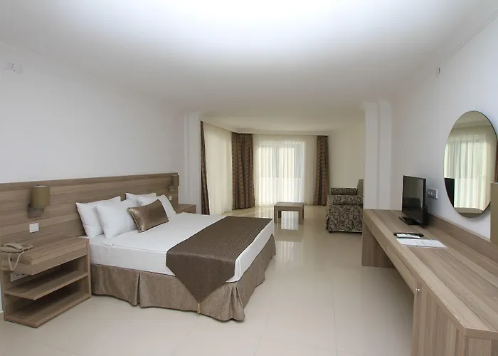 Palm Bay Szálloda Emecik